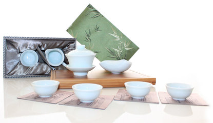 丝茶交融 当四川丝绸网邂逅茶具，演绎传统文化新魅力